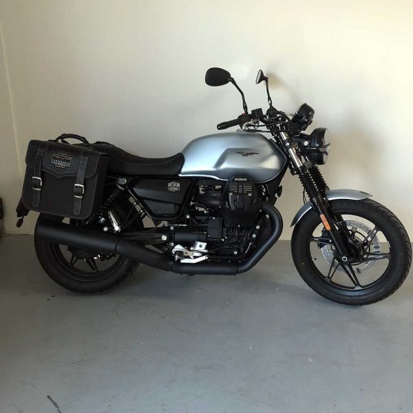 Moto Guzzi V7 850 Borse Laterali Globetrotter Centenario 01