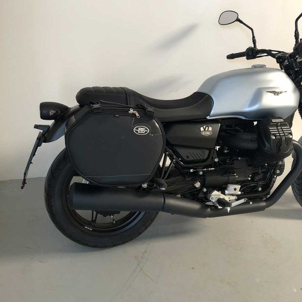 Moto Guzzi V7 850 Borse Laterali Twister 01