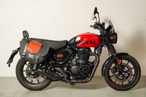 Royal Enfield Hunter 350 Borse Laterali Classic NeroCuoio 01