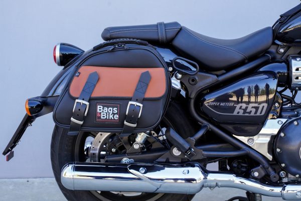 Royal Enfield Super Meteor 650 Borse Laterali Explorer NeroCuoio 02