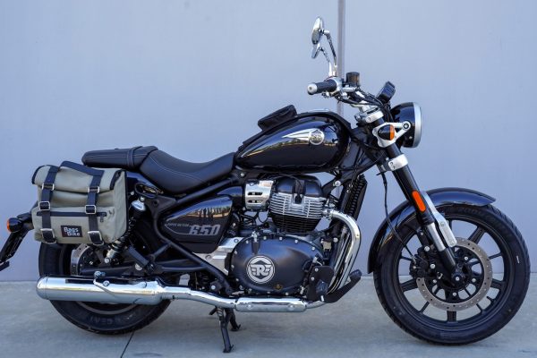 Royal Enfield Super Meteor 650 Borse Laterali Sahara Grigia 03