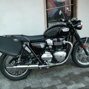 Triumph Bonneville T100 Borse laterali Hurricane 01