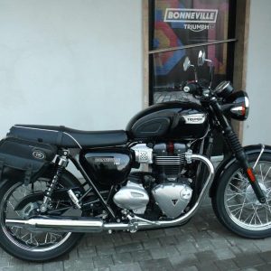 Triumph Bonneville T100 Borse laterali Perfect 01