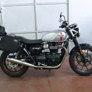 Triumph Street Twin 900 Borse Laterali Scrambler 01