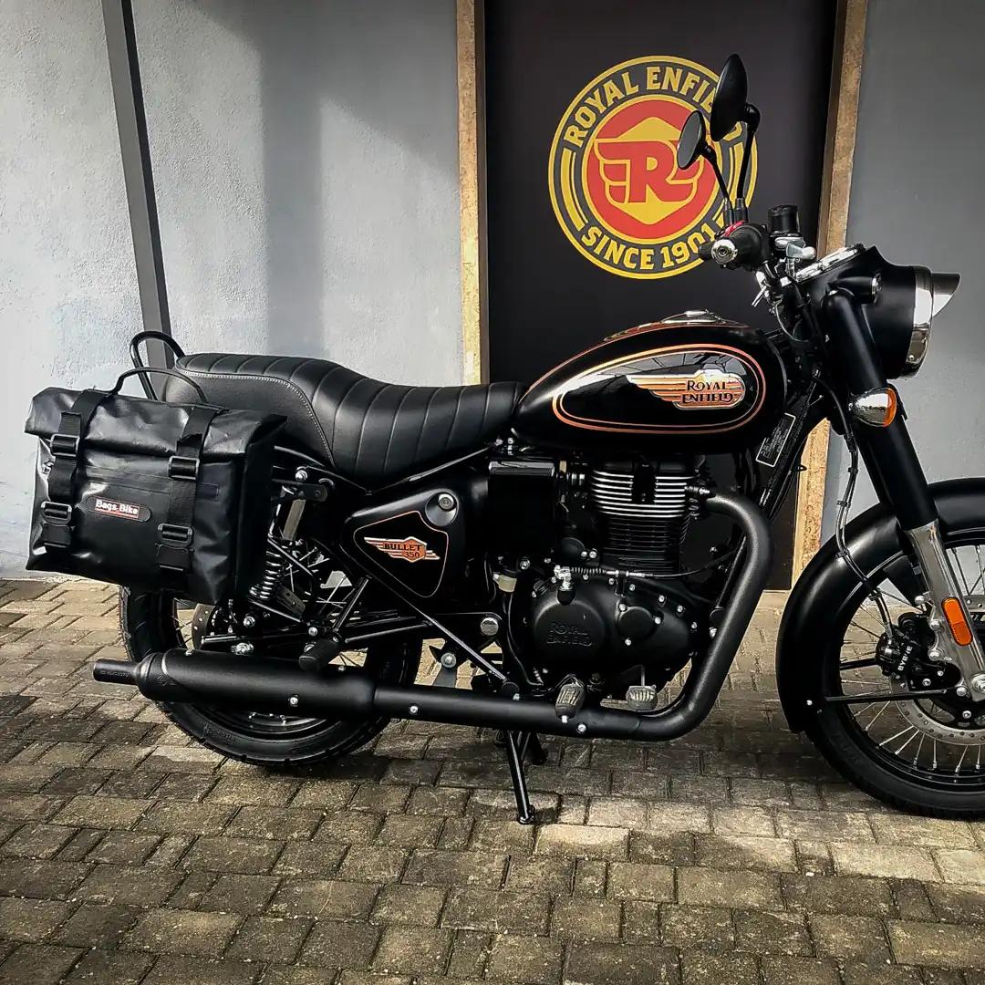 Panniers for Royal Enfield Bullet 350, pair of AMIATA side bags - Image 3