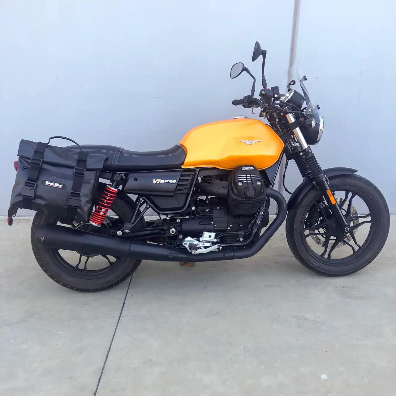 Panniers for Moto Guzzi V7 III, pair of AMIATA side bags