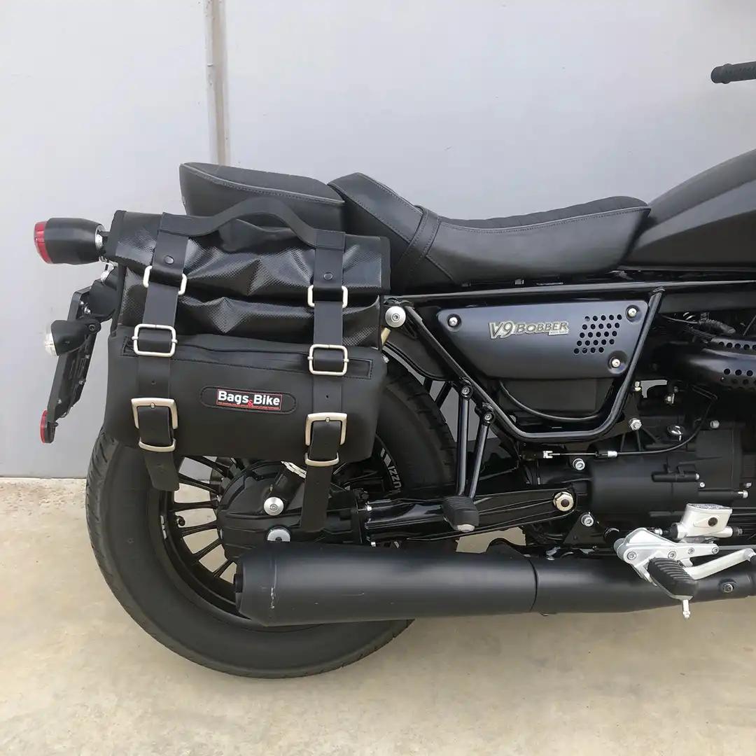 Panniers for Moto Guzzi Bobber, pair of CAMION in Leather side bags - Image 4