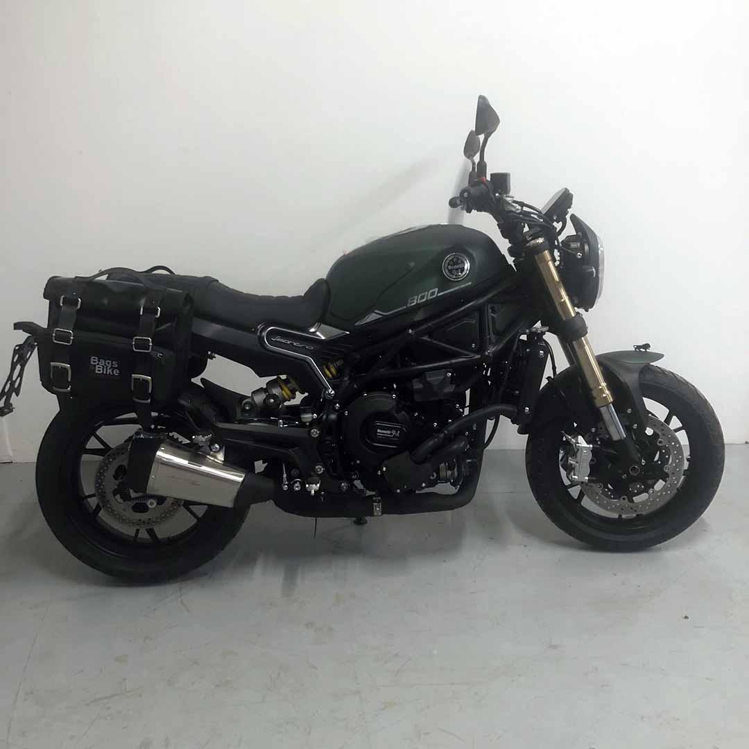 Panniers for Benelli Leoncino 800, pair of CAMION in Leather side bags - Image 3