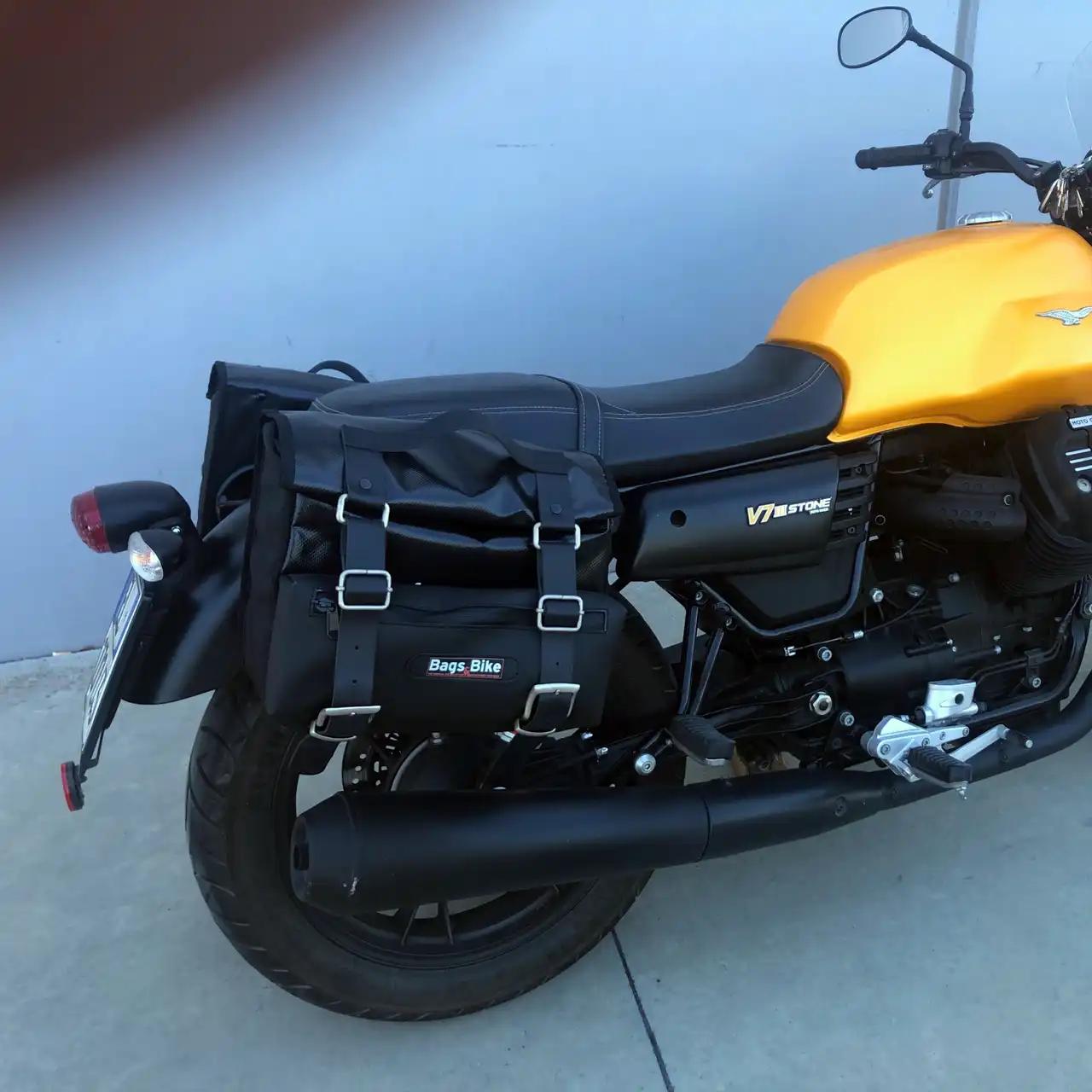 Panniers for Moto Guzzi V7 III, pair of CAMION in Leather side bags