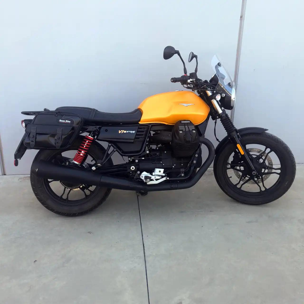 Panniers for Moto Guzzi V7 III, pair of PERFECT side bags - Image 2