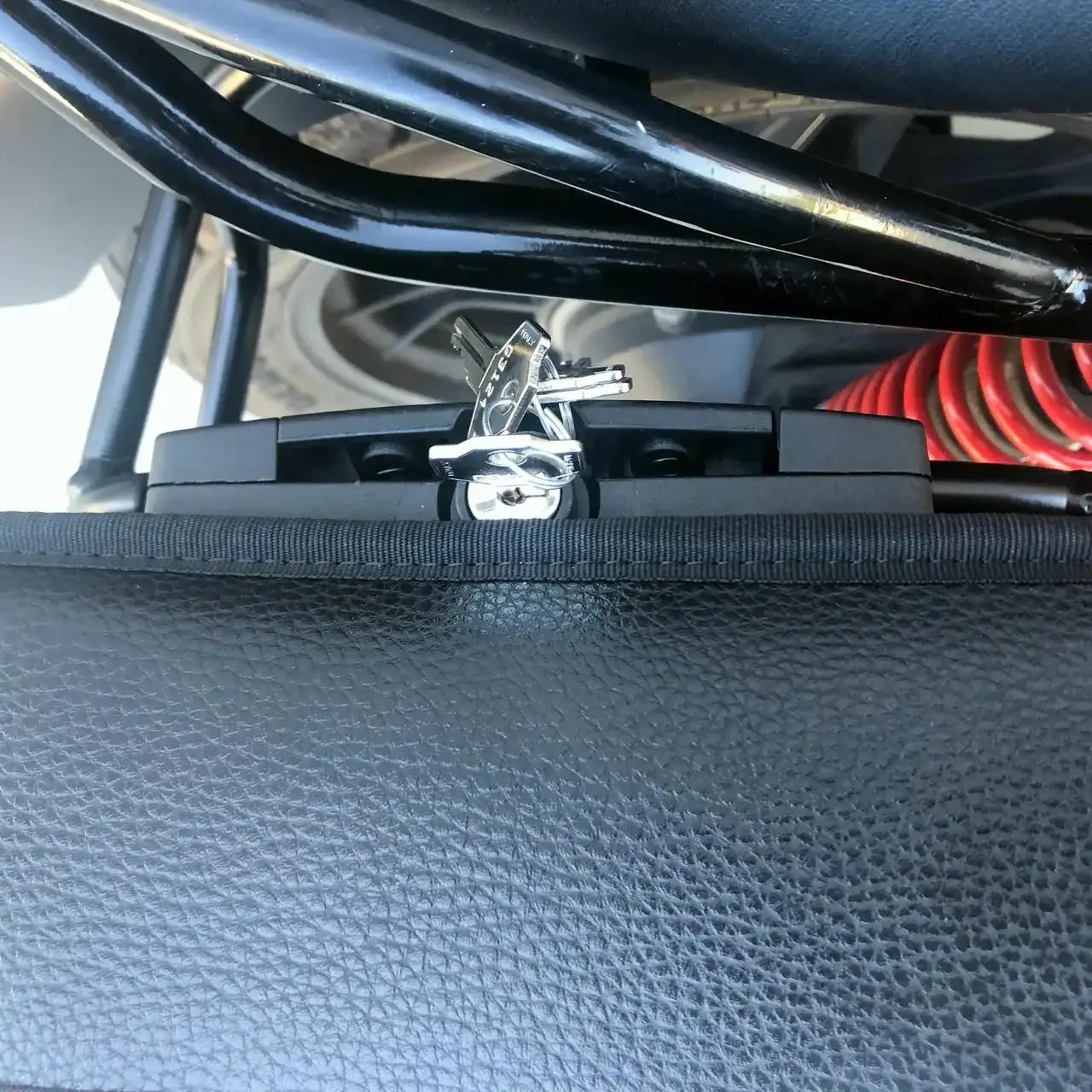 Borse laterali per Moto Guzzi V7 III, coppia di borse PERFECT - immagine 5