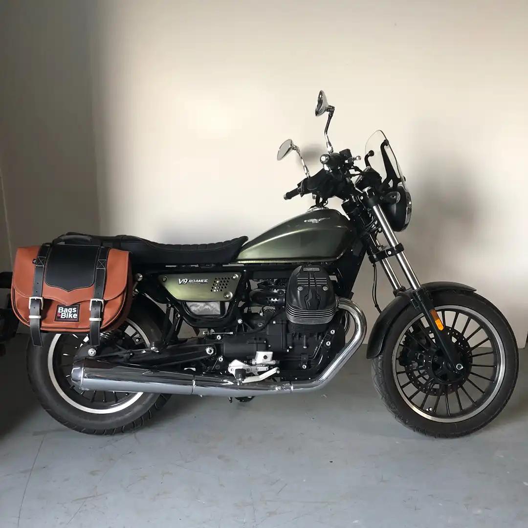 Panniers for Moto Guzzi Roamer, pair of CLASSIC in Leather and Black side bags