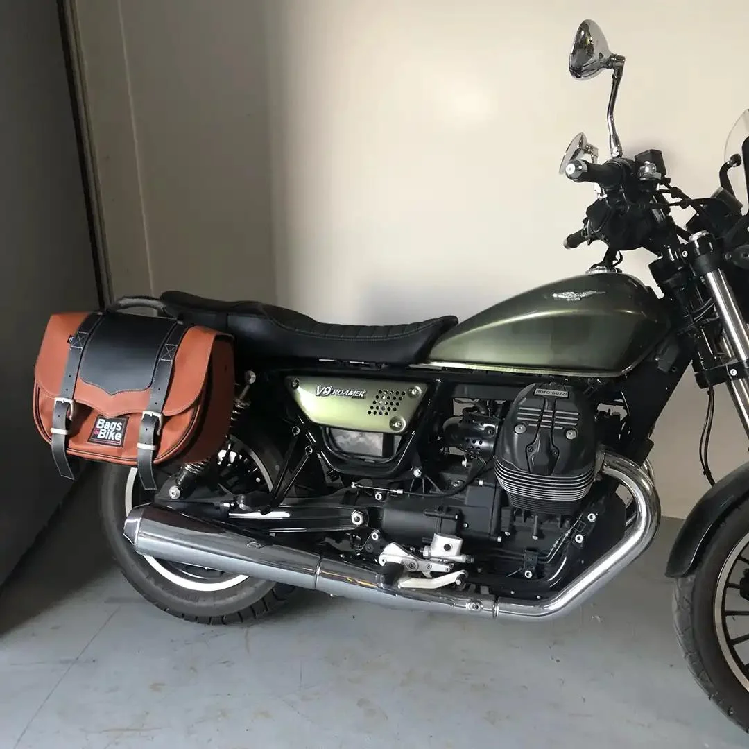 Panniers for Moto Guzzi Roamer, pair of CLASSIC in Leather and Black side bags - Image 2