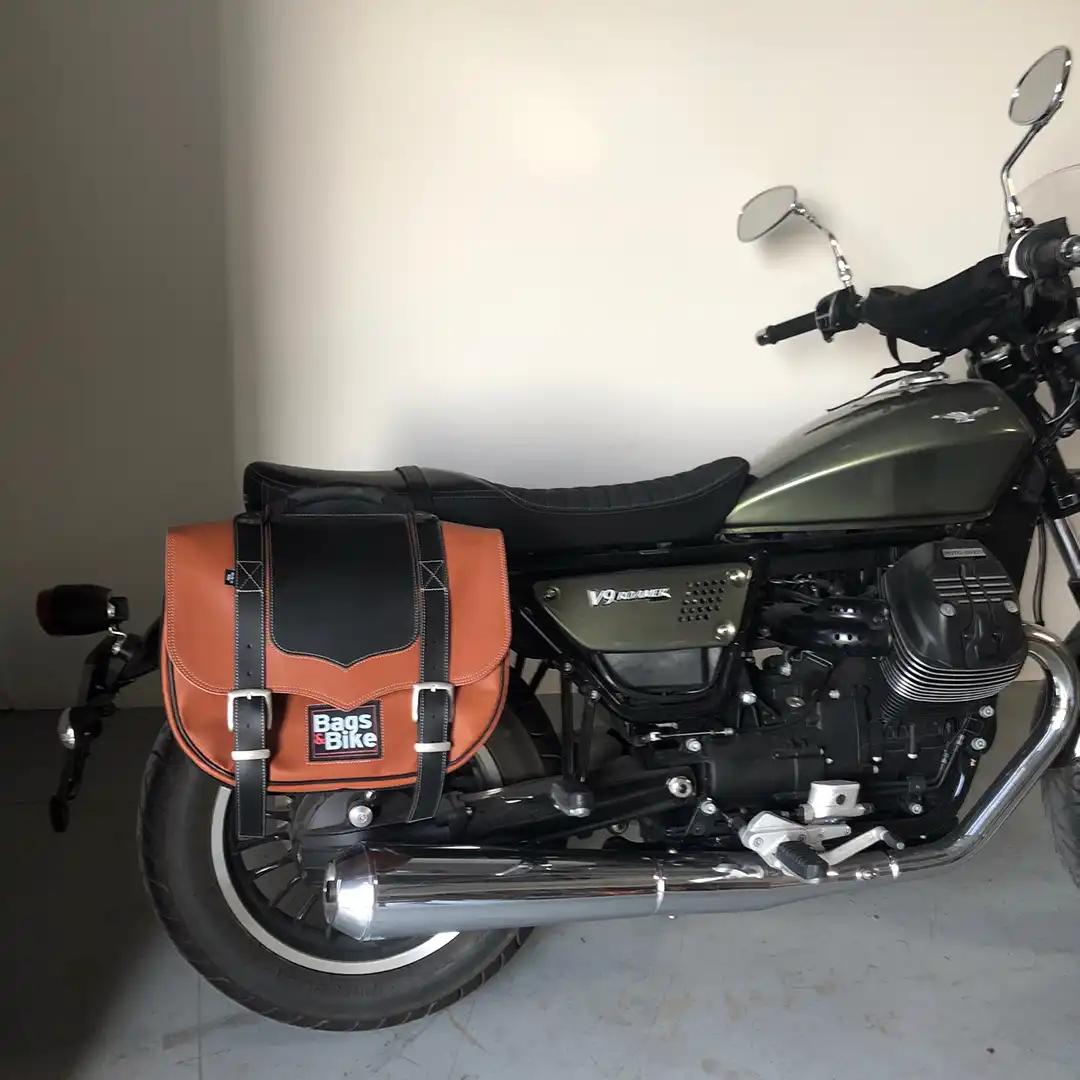 Panniers for Moto Guzzi Roamer, pair of CLASSIC in Leather and Black side bags - Image 3