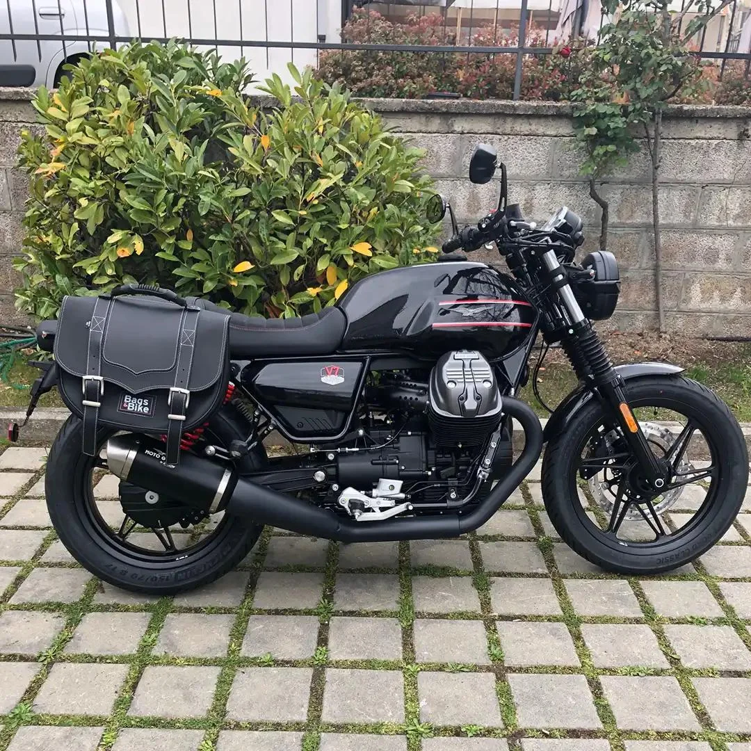 Borse laterali per Moto Guzzi V7 Special Edition, coppia di borse CLASSIC in Nera - immagine 2