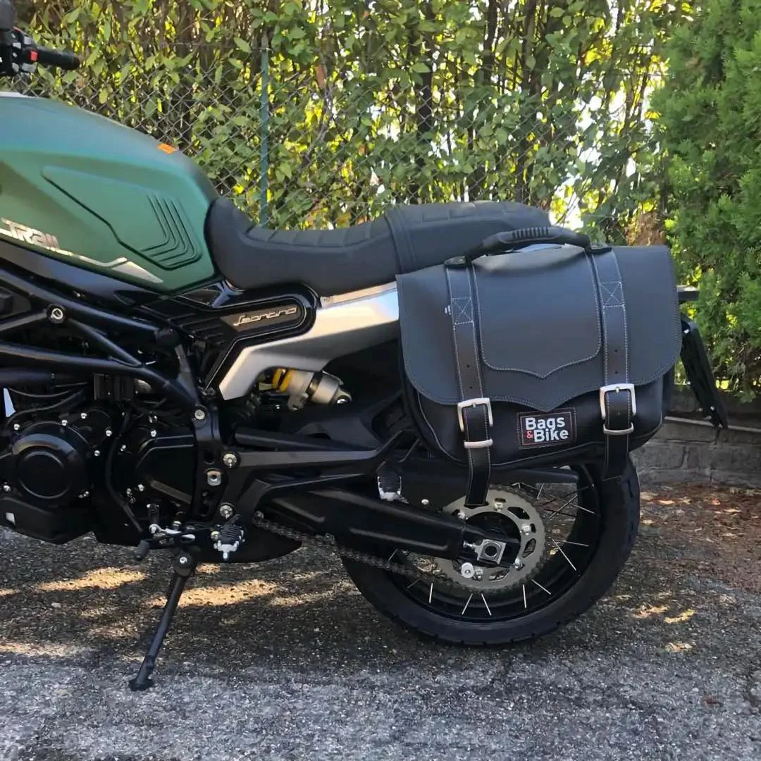 Borsa laterale per Benelli Leoncino 800 Trail, borsa singola CLASSIC in Nera - immagine 2