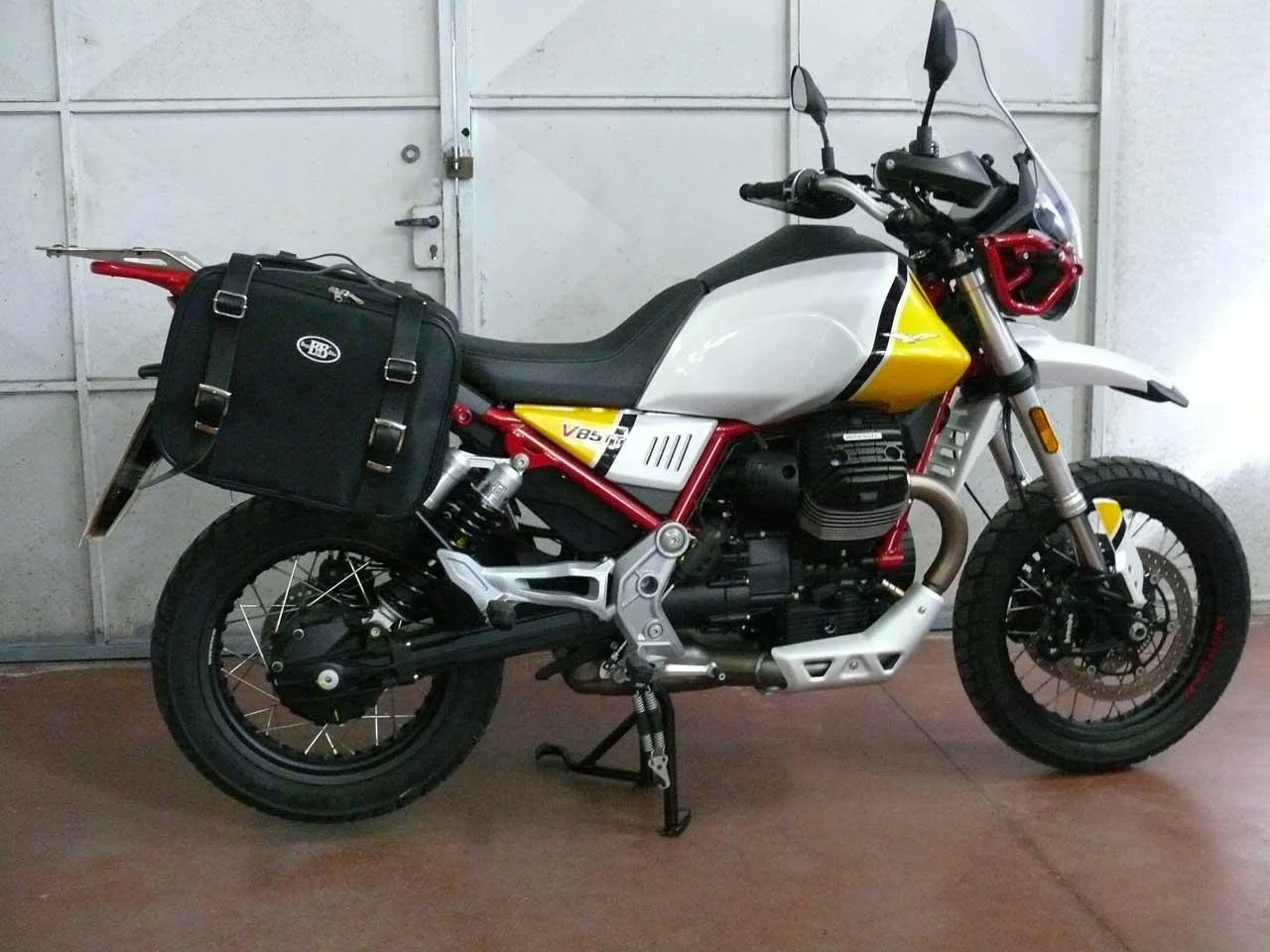 Borse laterali per Moto Guzzi V85TT, coppia di borse CONTAINER - immagine 3