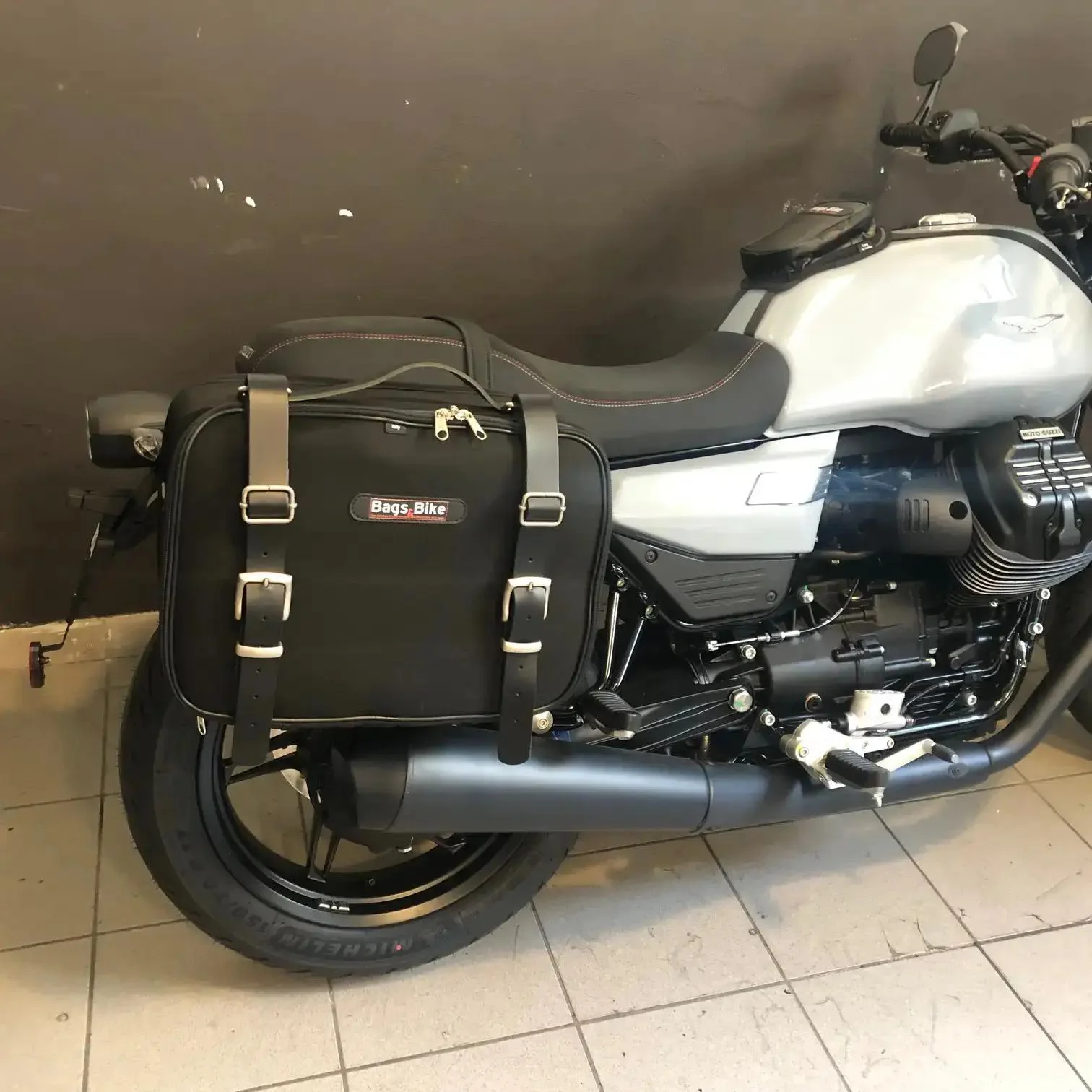 Borse laterali per Moto Guzzi V7 Sport, coppia di borse CONTAINER
