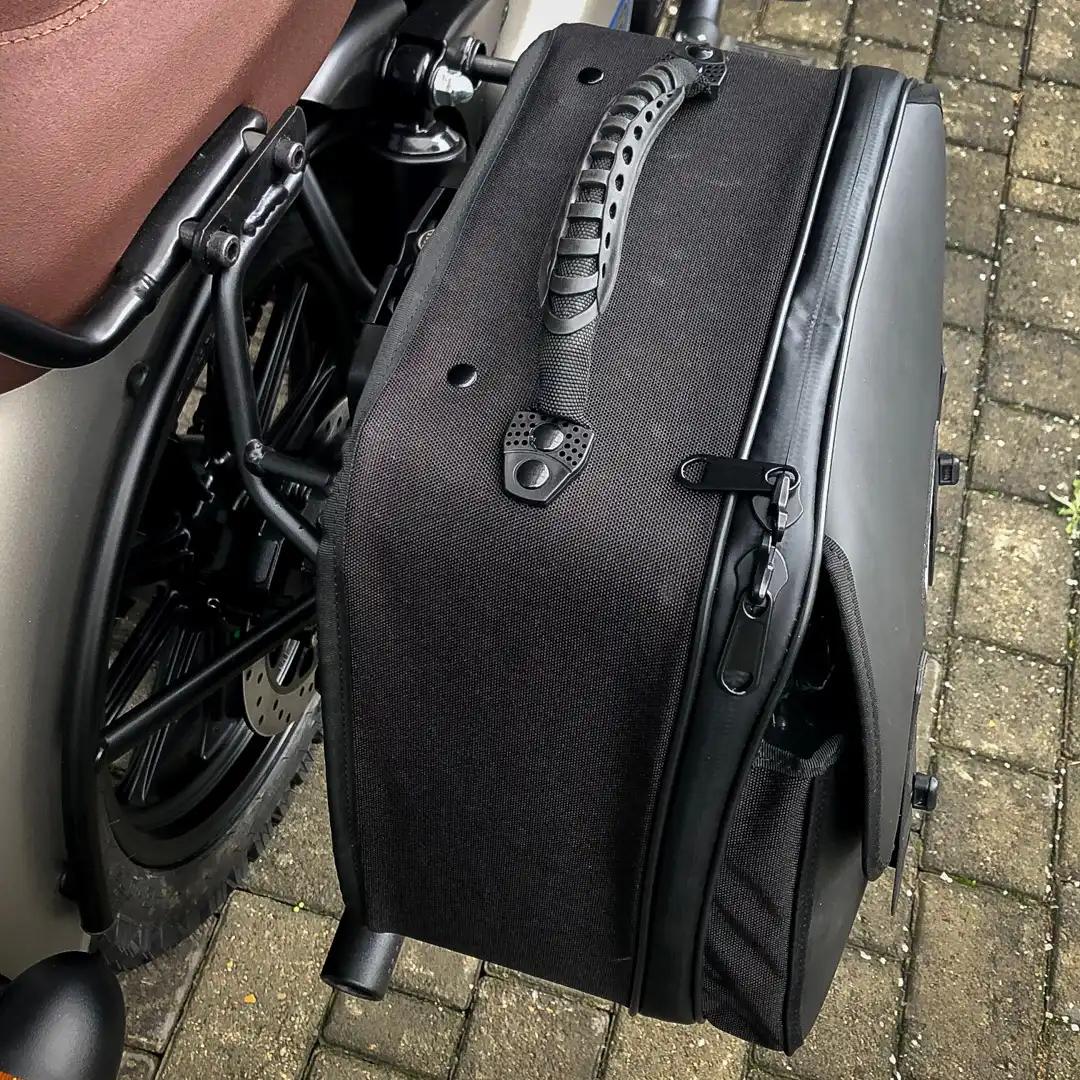 Panniers for Royal Enfield Classic 350, pair of EXCLUSIVE side bags - Image 3