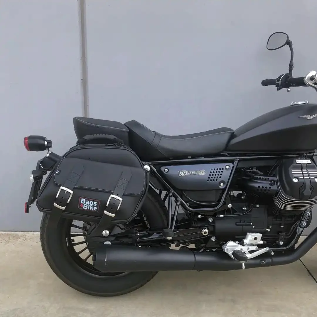 Borse laterali per Moto Guzzi Bobber, coppia di borse EXPLORER in Nera - immagine 2
