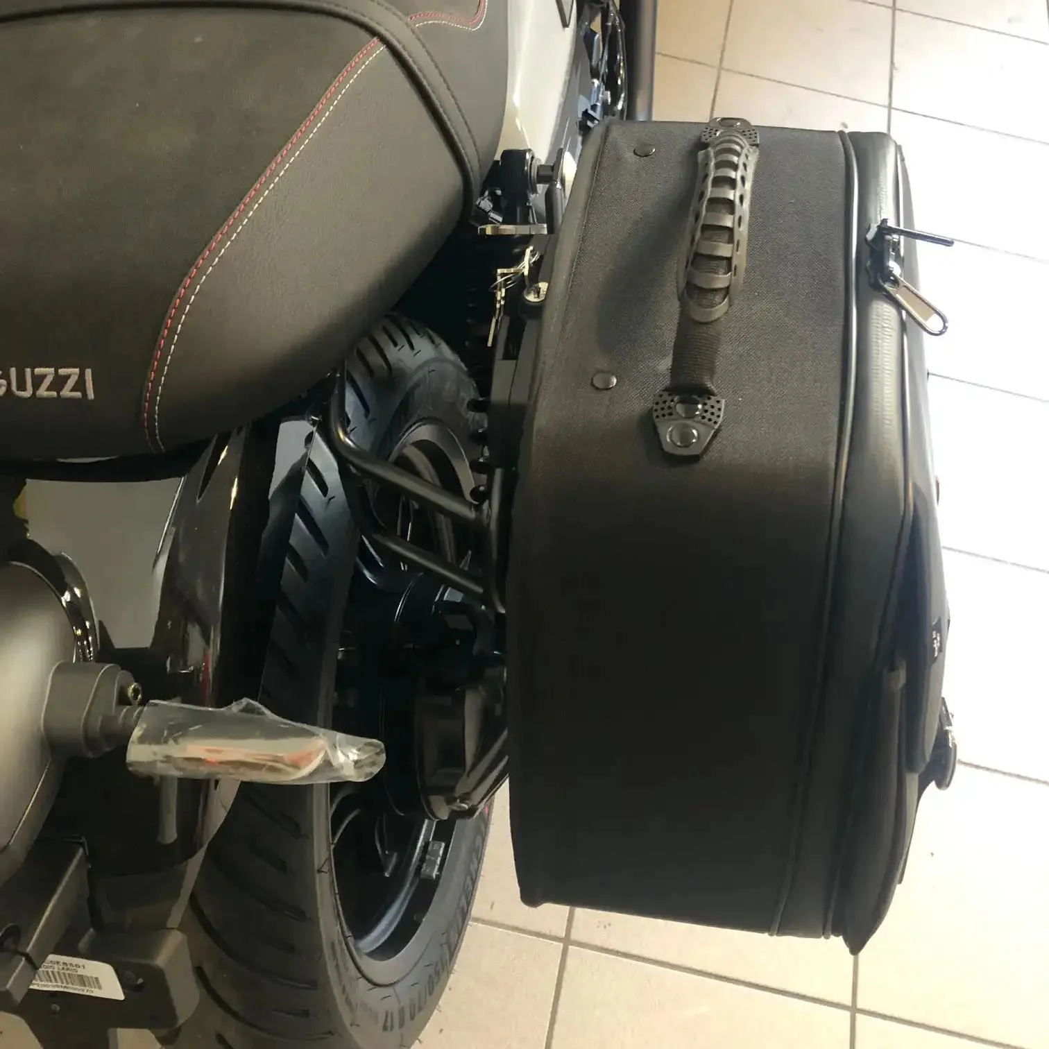 Borse laterali per Moto Guzzi V7 Sport, coppia di borse EXCLUSIVE - immagine 2