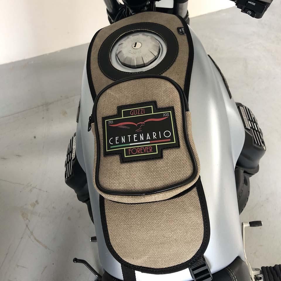Borsa serbatoio Bags&Bike in Grigio, per Moto Guzzi V7 Special 2021/24 - immagine 3