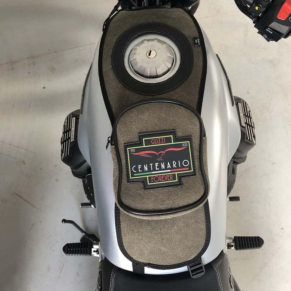 Tank bag Bags&Bike in Green, for Moto Guzzi V7 850 2021-25 - Image 4