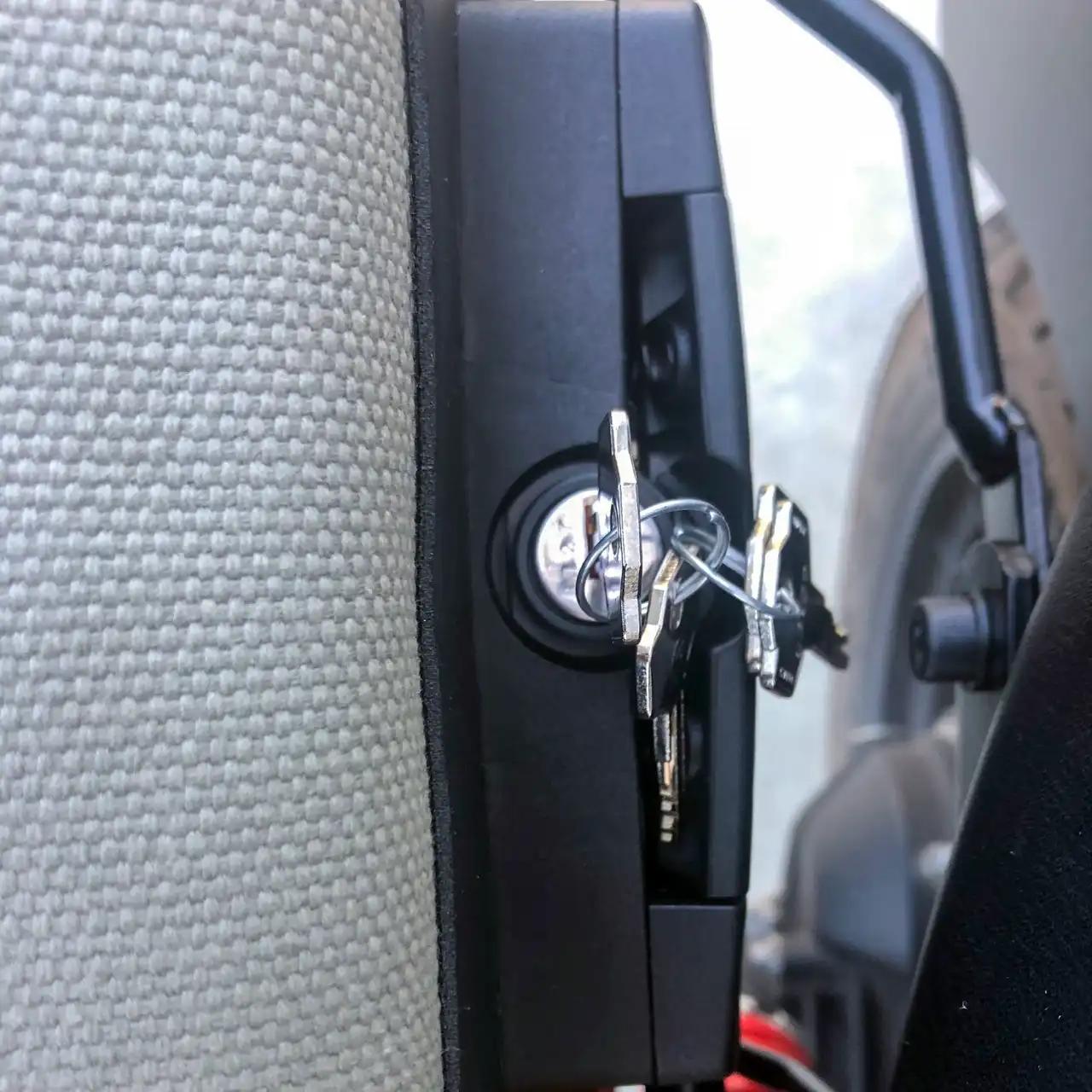 Panniers for Moto Guzzi V7 III, pair of SAHARA in Gray side bags - Image 4