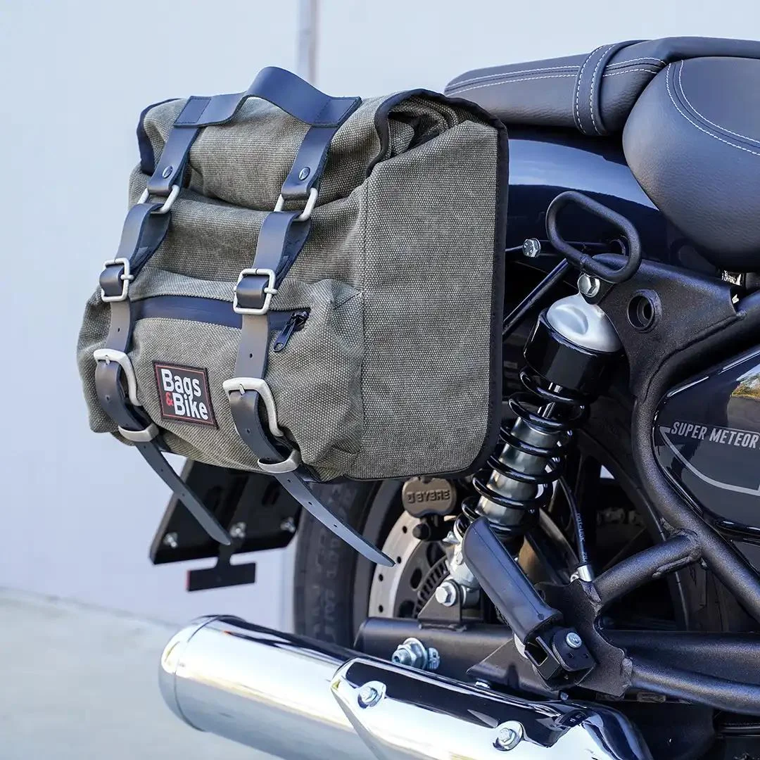 Borse laterali per Royal Enfield Super Meteor 650, coppia di borse SAHARA in Verde - immagine 3