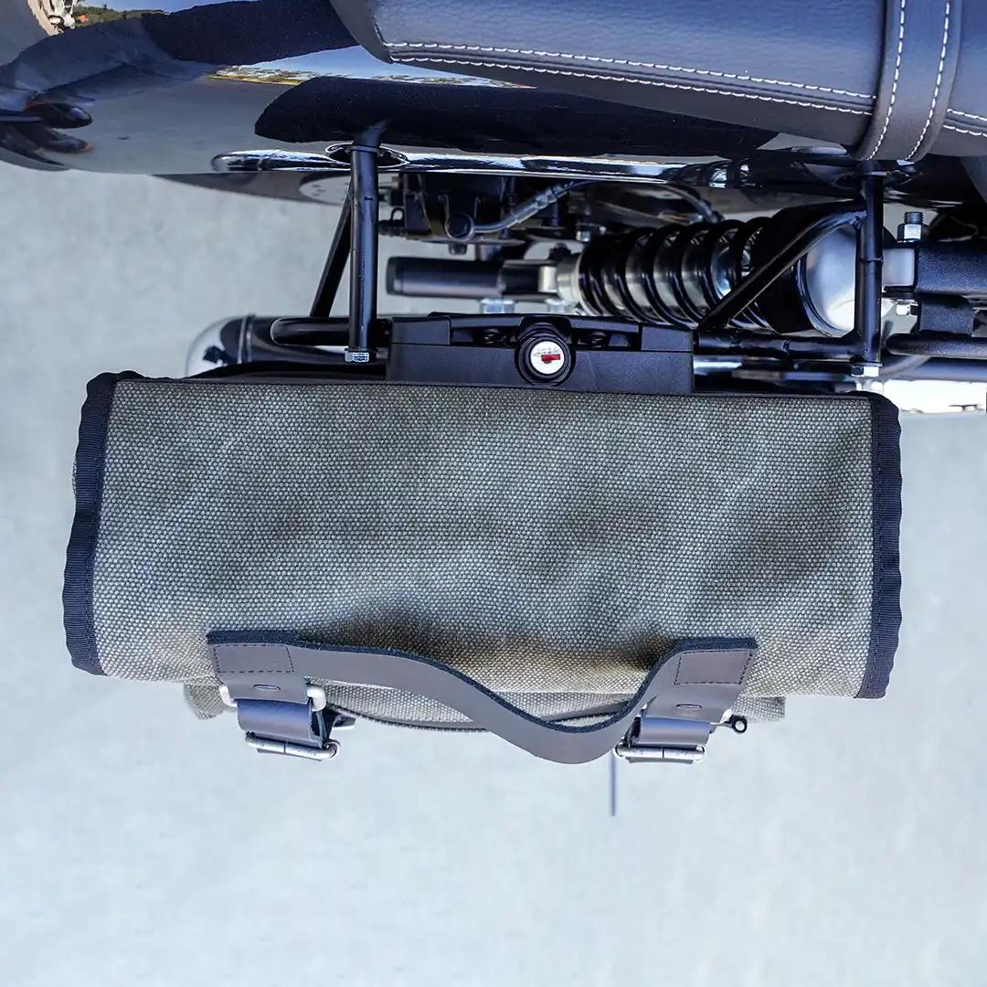 Panniers for Royal Enfield Super Meteor 650, pair of SAHARA in Green side bags - Image 4