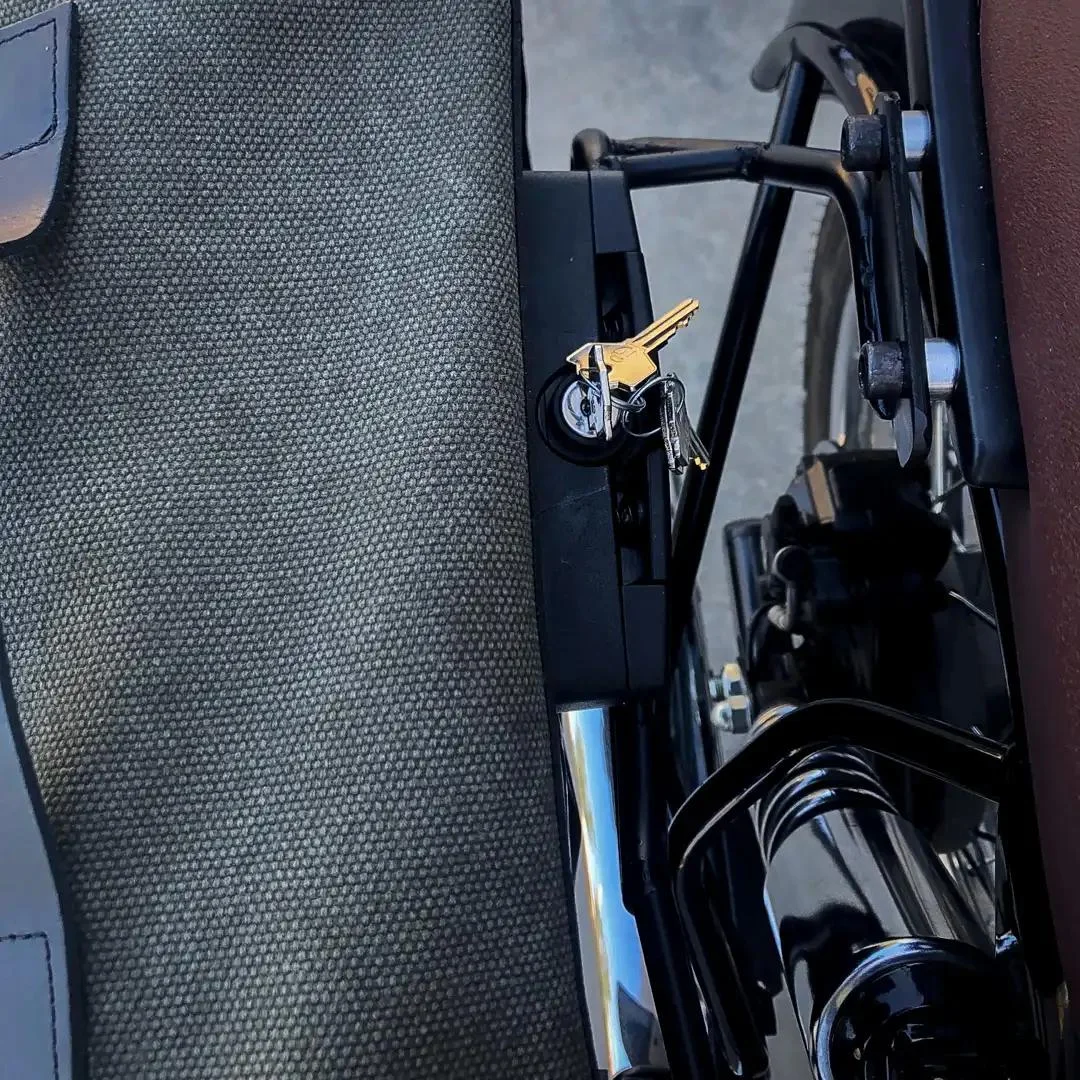 Borse laterali per Royal Enfield Classic 350, coppia di borse SAHARA in Verde - immagine 3