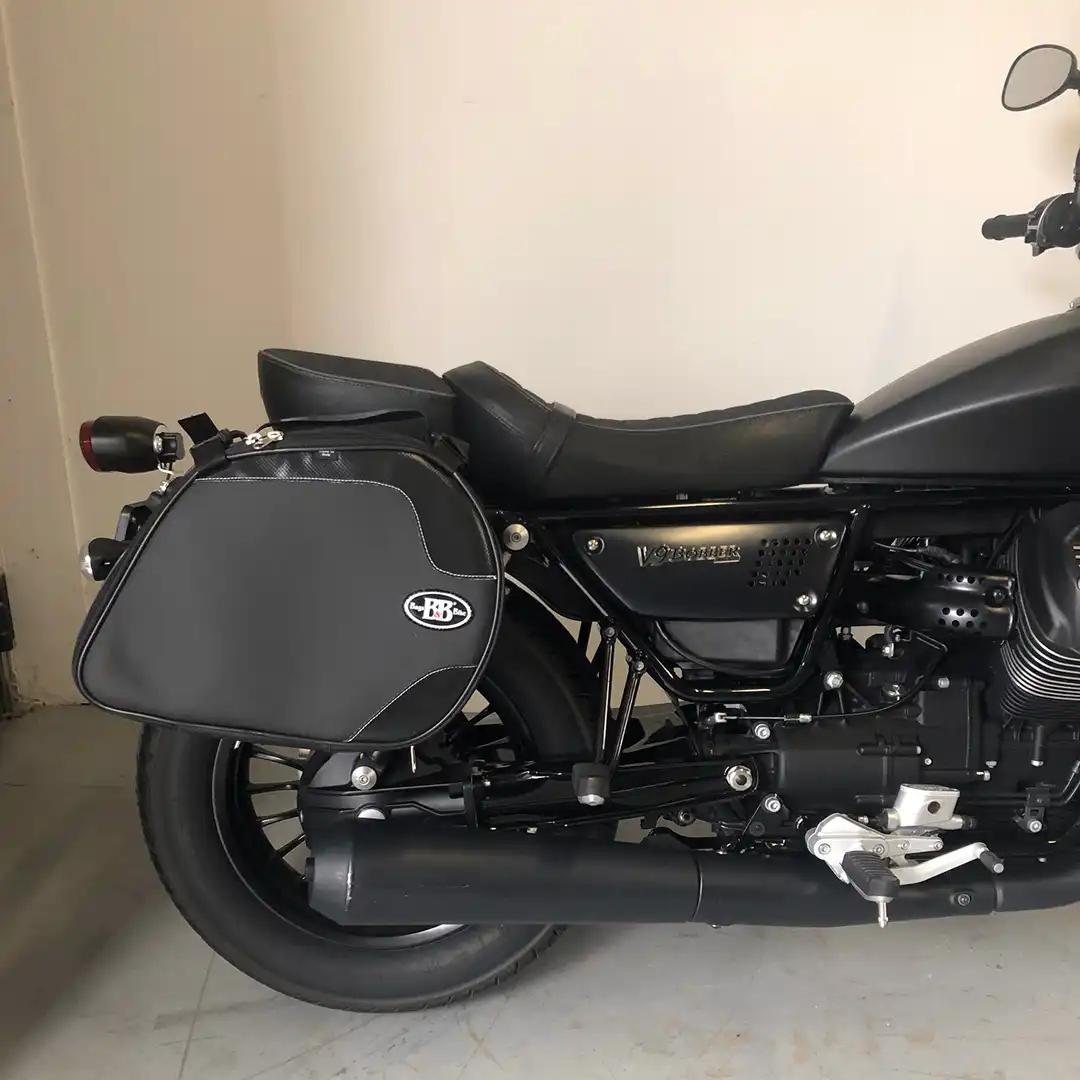 Panniers for Moto Guzzi Bobber, pair of SCRAMBLER side bags - Image 2