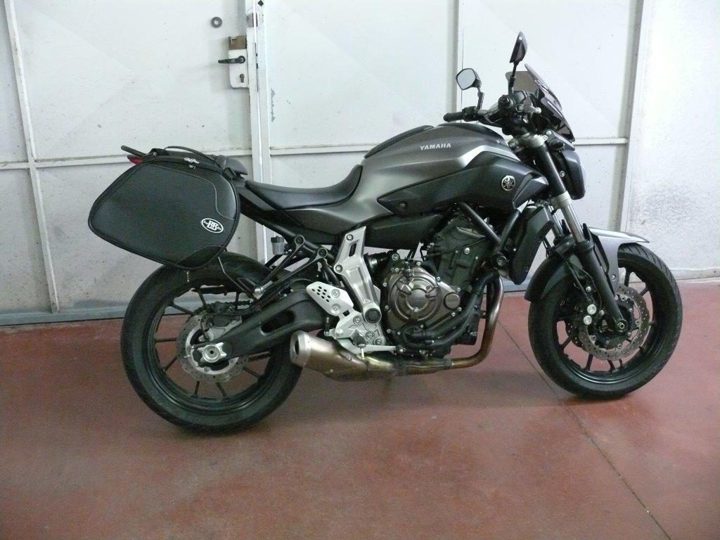 Panniers for Yamaha MT07, pair of SCRAMBLER side bags - Image 7