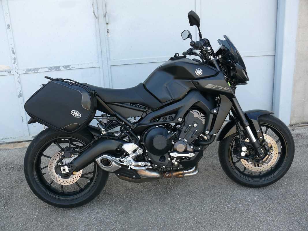 Panniers for Yamaha MT 09 2018, pair of SCRAMBLER side bags - Image 5