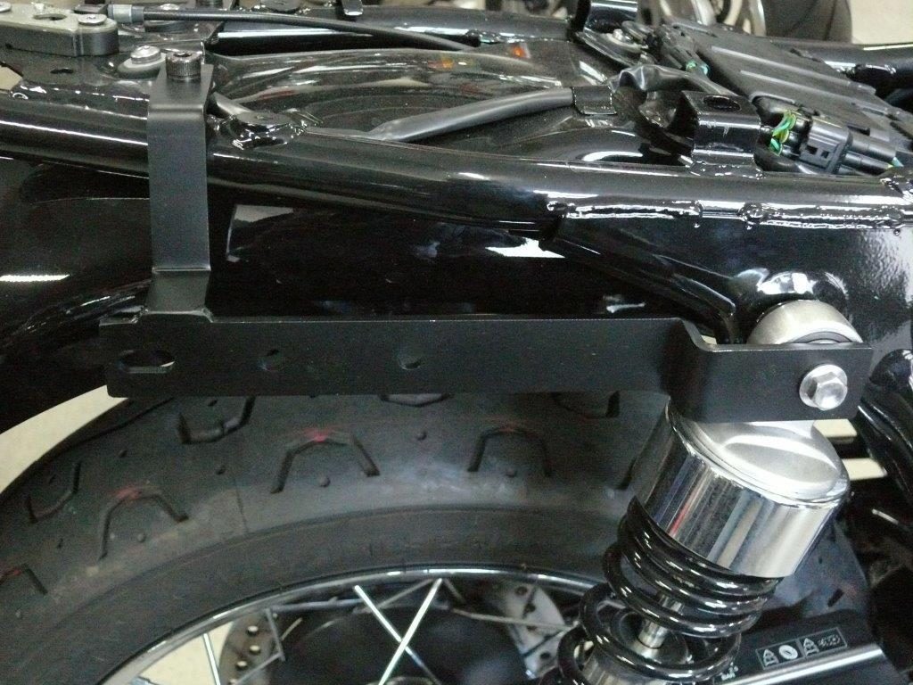 Coppia di staffe multifunzione Bags&Bike, per Triumph T100