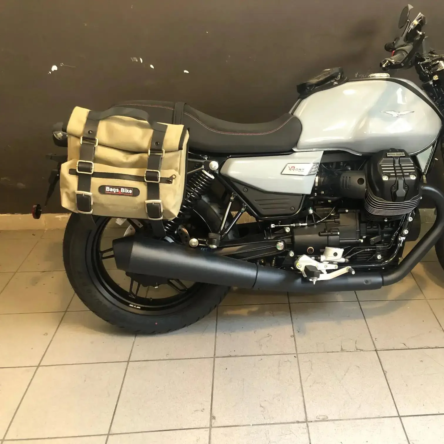 Borse laterali per Moto Guzzi V7 Sport, coppia di borse SAHARA in Grigio - immagine 3