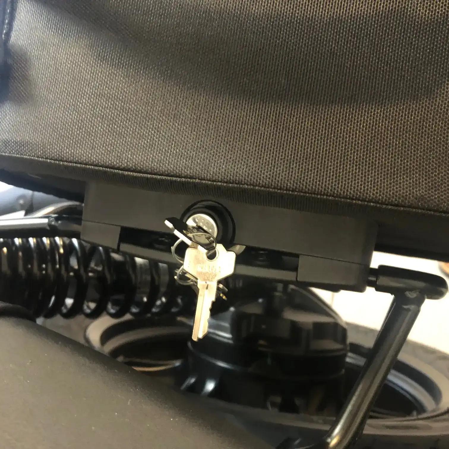 Panniers for Moto Guzzi V7 Sport, pair of SCRAMBLER side bags - Image 3