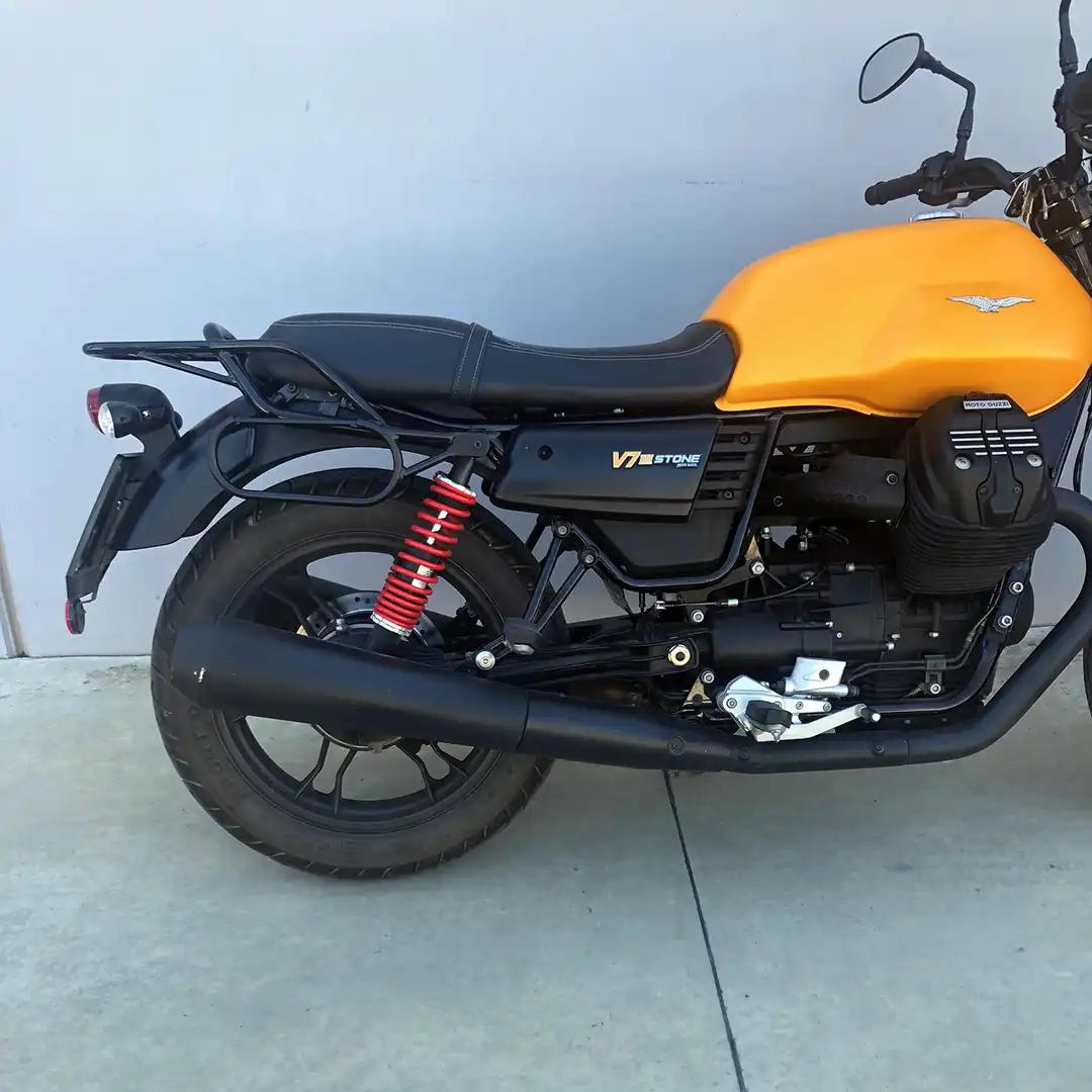 Pair of frames Bags&Bike, for Moto Guzzi V7 III - Image 2