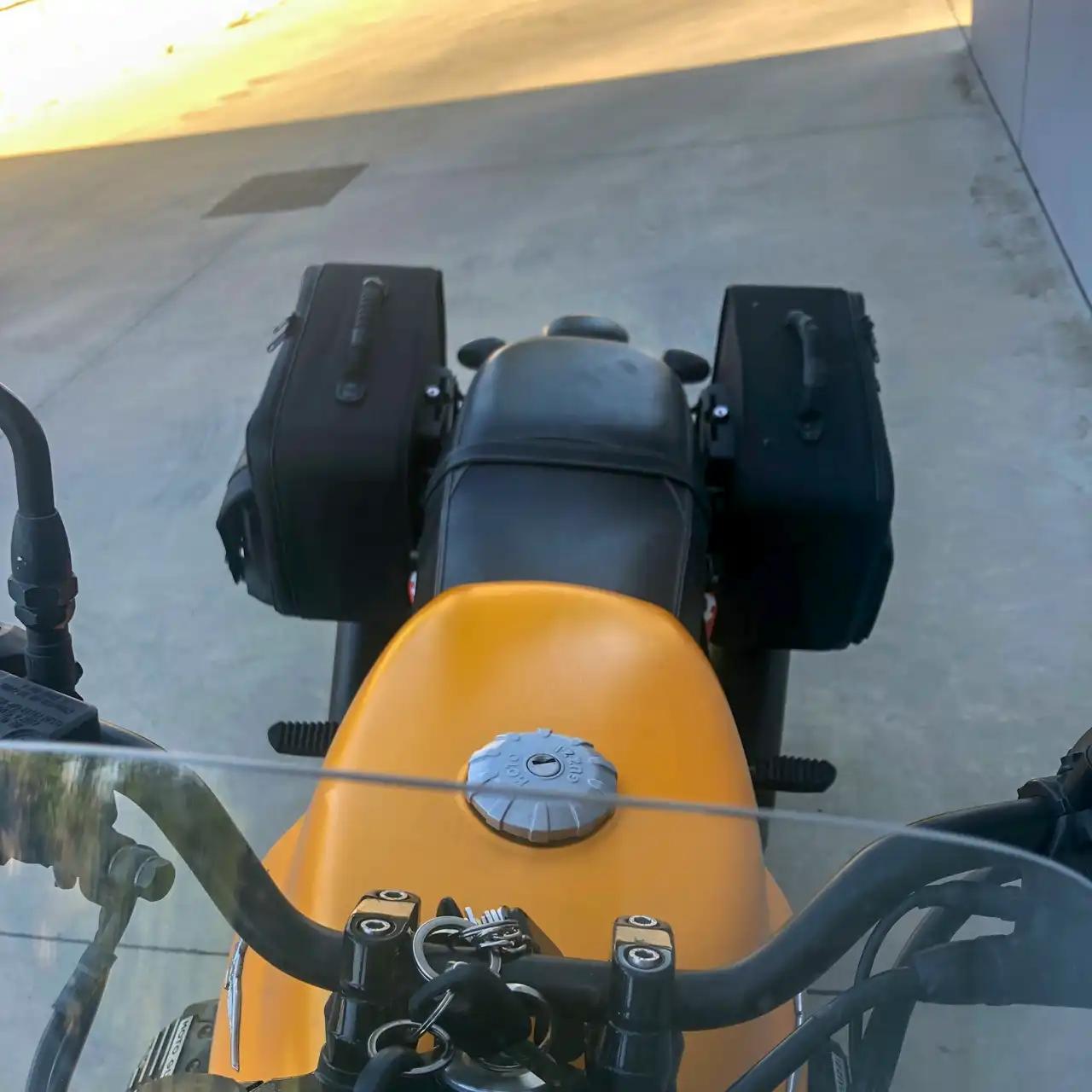 Borse laterali per Moto Guzzi V7 III, coppia di borse TRAVEL - immagine 3