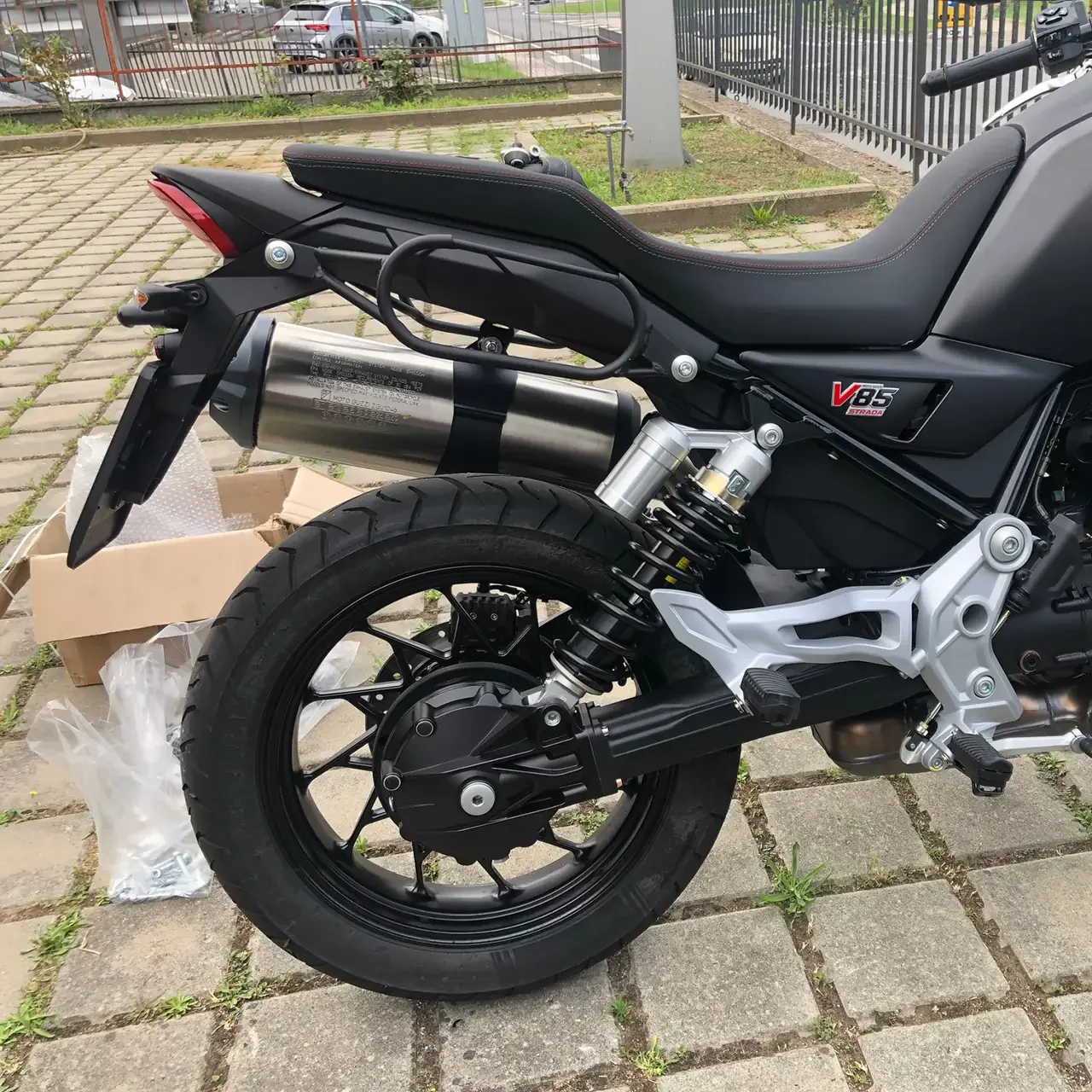 Pair of frames Bags&Bike, for Moto Guzzi V85 Strada E TT 2025